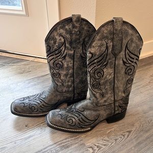 Women’s western boots